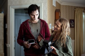 WARM BODIES, from left: Nicholas Hoult, Teresa Palmer, 2013, ph: Jonathan Wenk/©Summit Entertainment/courtesy Everett Collection
