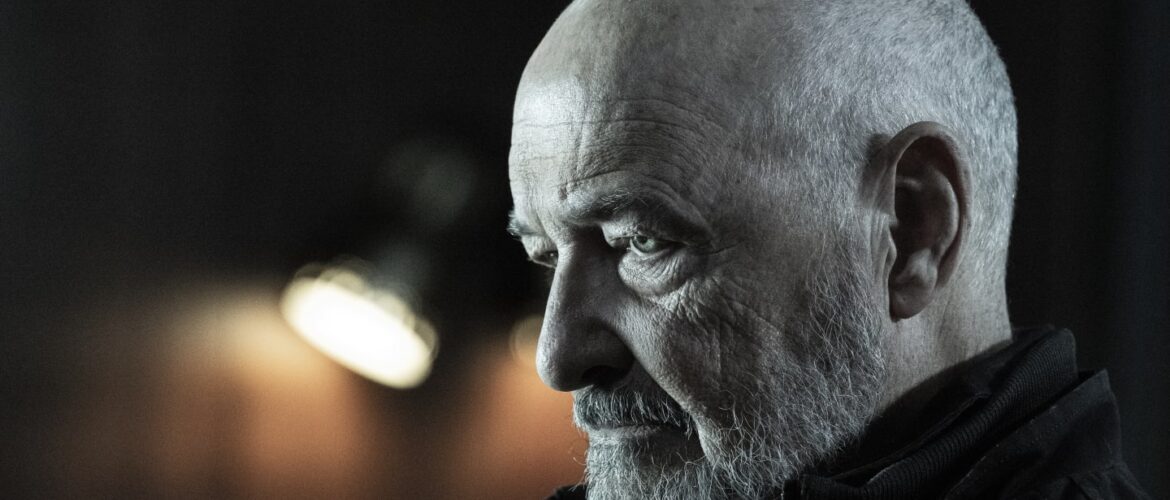 Terry O’Quinn teases his character in The Walking Dead: The Ones Who Live – Winter is Coming