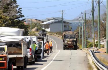 We Bury the Dead: Photos show military scenes in Albany as streets closed for filming of zombie thriller movie – PerthNow