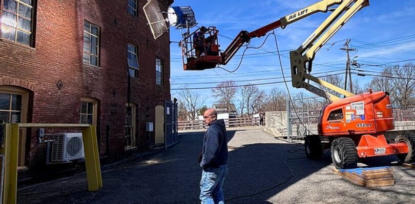 Behind the scenes as ‘Dead City’ films in Taunton — We talked to zombie, caterer and more – Taunton Daily Gazette