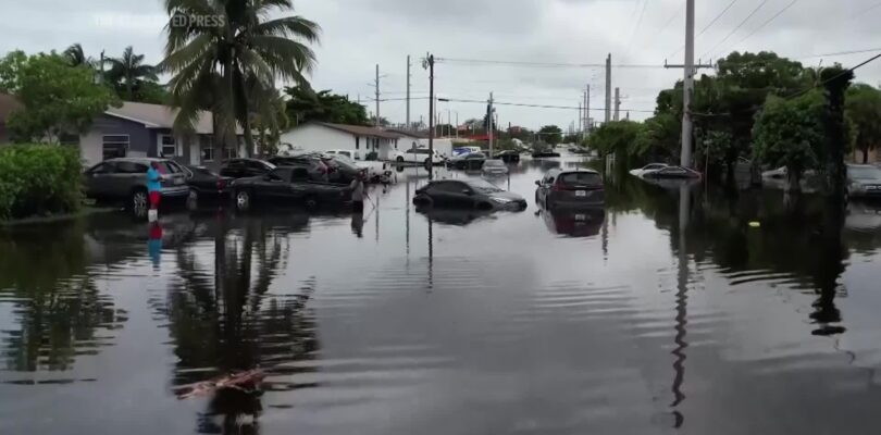 Miami Looks ‘Like A Zombie Movie’ – Videos from The Weather Channel – The Weather Channel