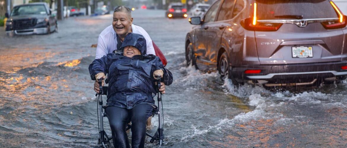 Stalled cars in flooded streets leave South Florida looking like a scene from a zombie movie – Russellville Courier