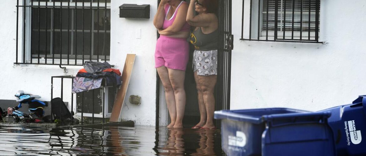 Stalled cars in flooded streets leave South Florida looking like a scene from a zombie movie – Los Angeles Times