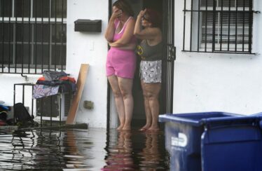 Stalled cars in flooded streets leave South Florida looking like a scene from a zombie movie – Los Angeles Times