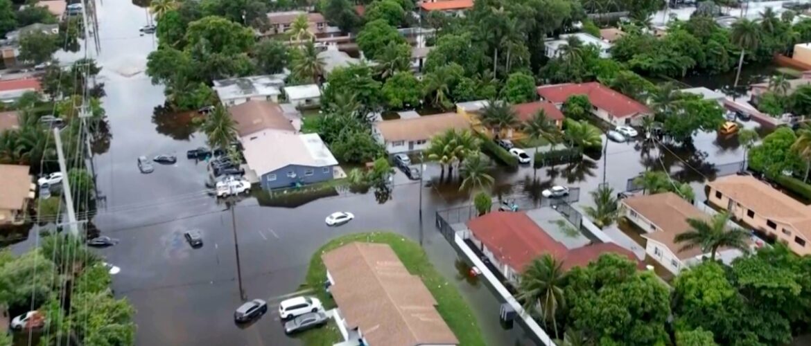 Florida flash floods overwhelm airports and fill streets with abandoned cars – Fortune