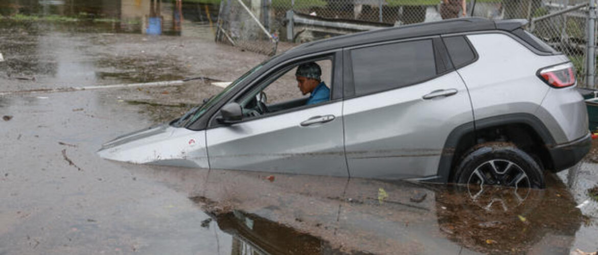 South Florida compared to scenes from a “zombie movie” as widespread flooding triggers rare warning – CBS News