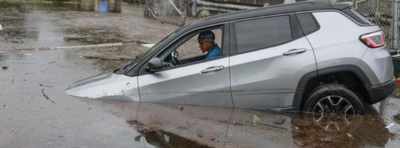 South Florida compared to scenes from a “zombie movie” as widespread flooding triggers rare warning – CBS News