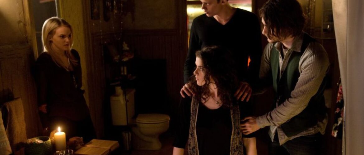 This Bill Skarsgård Netflix Horror Series Isn’t Even Available to Stream Anymore
