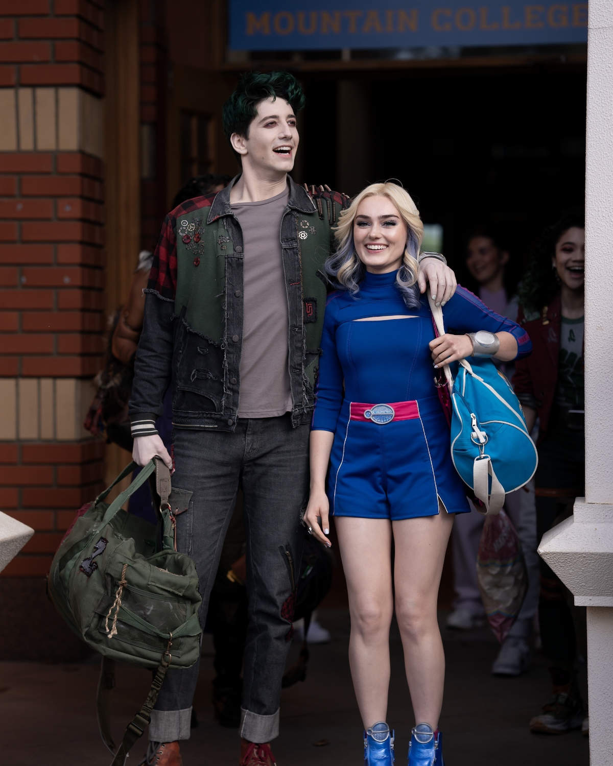  MILO MANHEIM, MEG DONNELLY