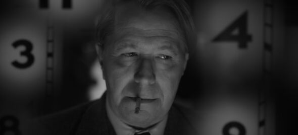 Gary Oldman as Herman Mankiewicz in MANK (2020)