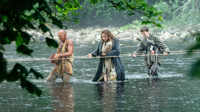 - Zombie Gaming Alfie Williams, Jodie Comer, and Ralph Fiennes in 28 Years Later (2025)